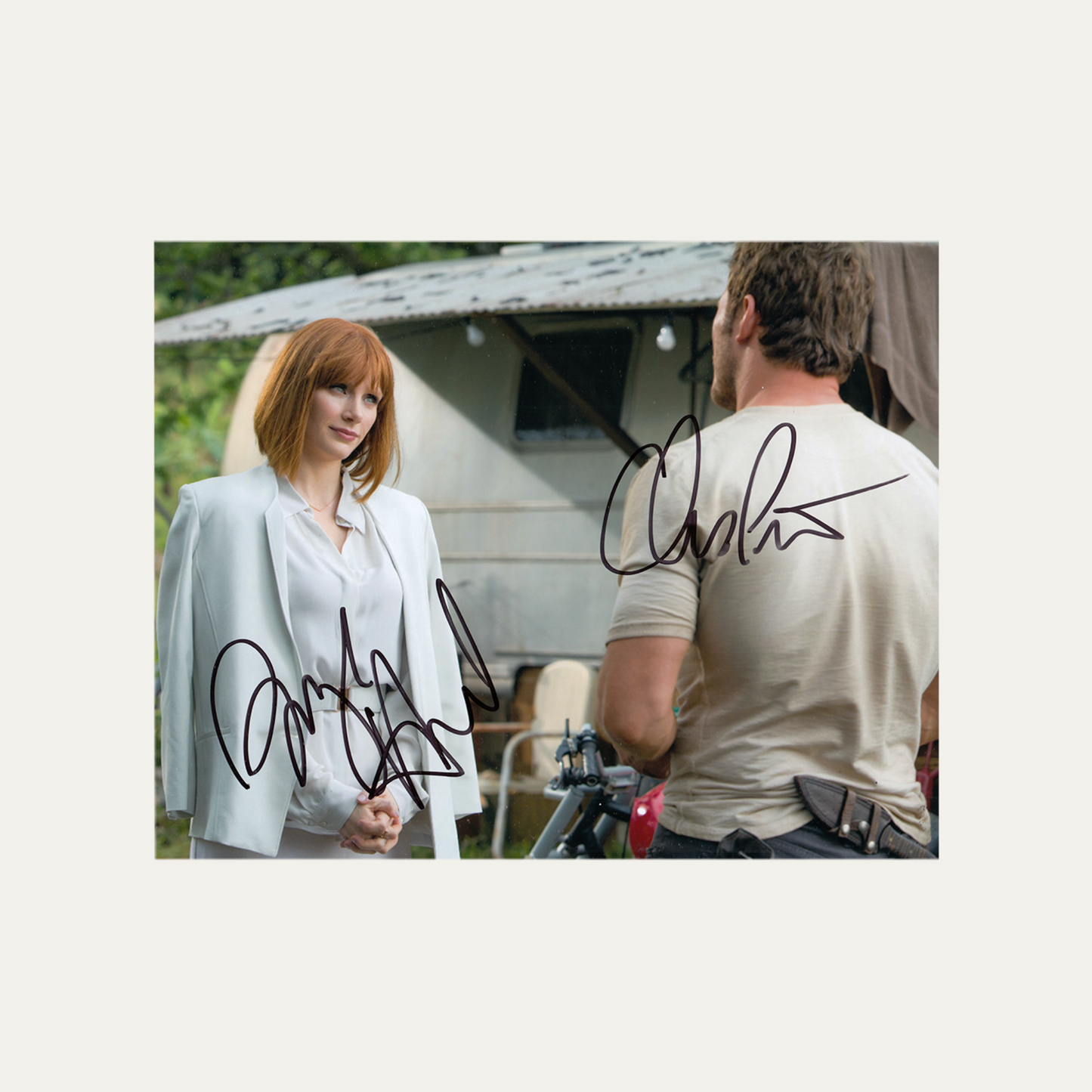 Signed Photo Jurassic World 2015 - Bryce Dallas Howard & Chris Prao