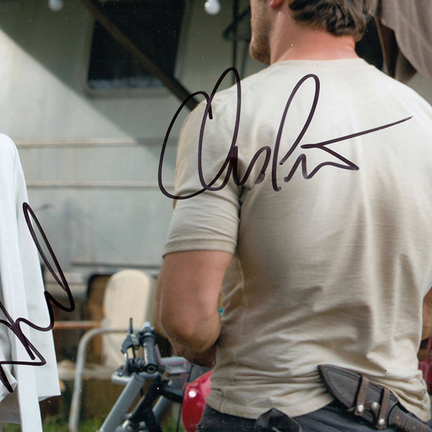 Signed Photo Jurassic World 2015 - Bryce Dallas Howard & Chris Prao