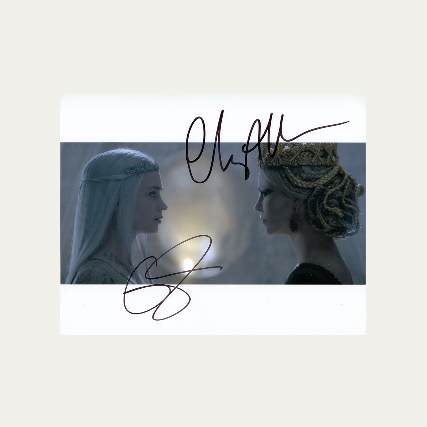 Signed Photo The Huntsman: Here Comes the Ice Queen 2016 - Emily Blunt & Charlize Theron
