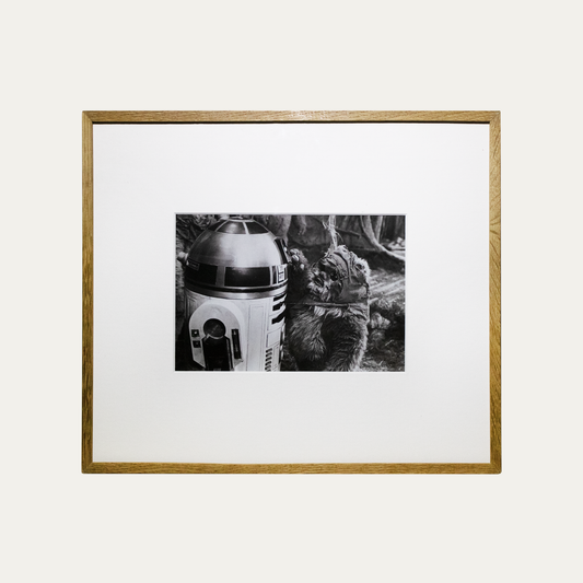 Lote 13: Fotografía de Star Wars: Episodio VI - El retorno del Jedi (1983) - Kenny Baker