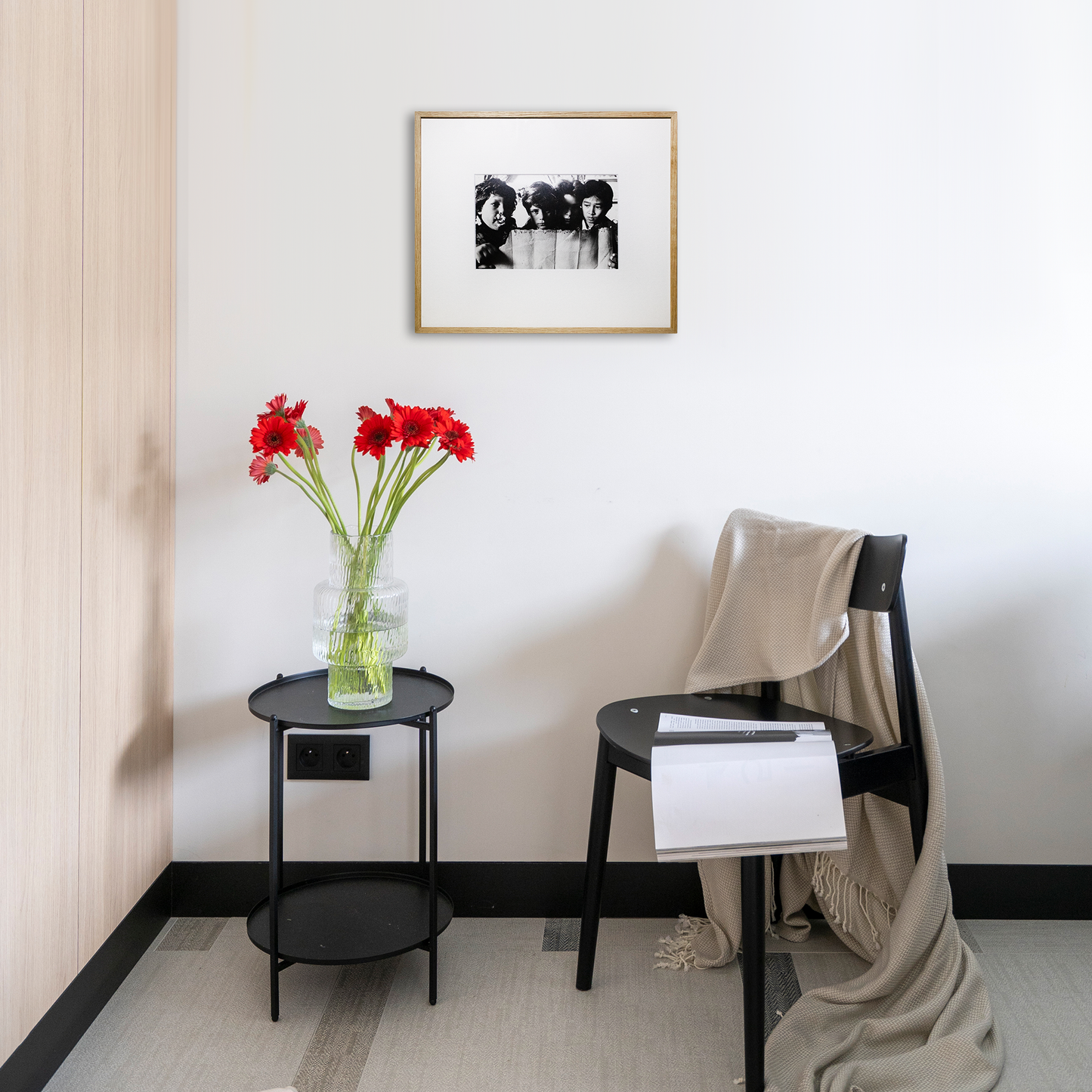 Lote 46: Foto de Los Goonies (1985) - Sean Astin, Josh Brolin, Jeff Cohen, Corey Feldman, Martha Plimpton, Ke Huy Quan, Kerri Green