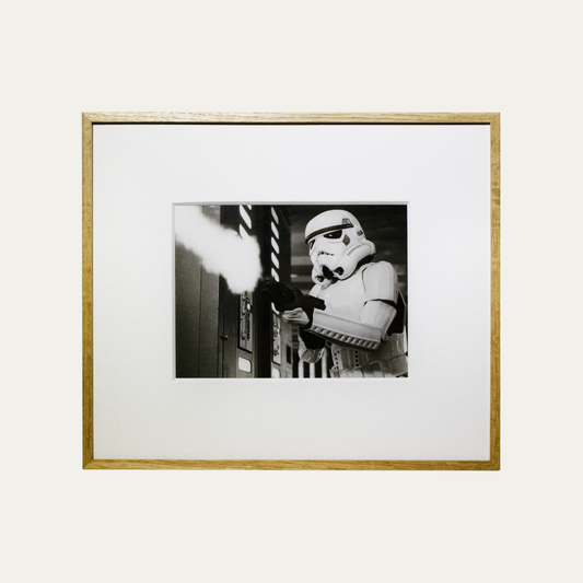Lote 07: Fotografía de Star Wars: Episodio IV - Una nueva esperanza (1977) - Soldado de asalto imperial