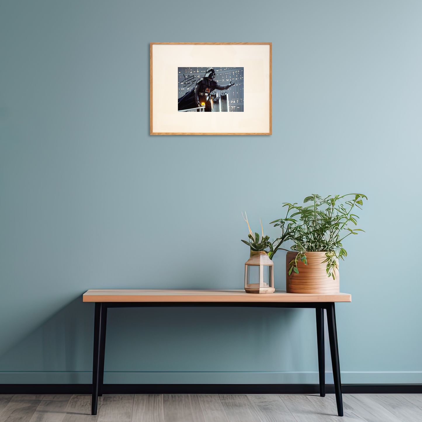 Lote 05: Fotografía firmada de Star Wars: Episodio V - El Imperio Contraataca (1980) - David Prowse