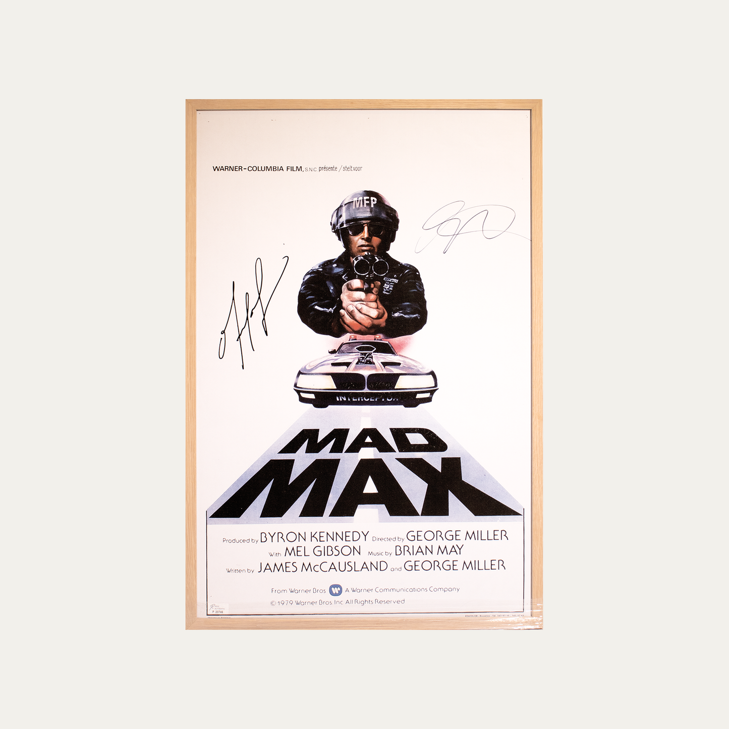 Lote 50: Póster firmado de Mad Max (1979) - Mel Gibson