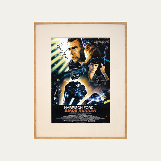 Lote 52: Póster firmado de Blade Runner (1982) - Harrison Ford, Sean Young