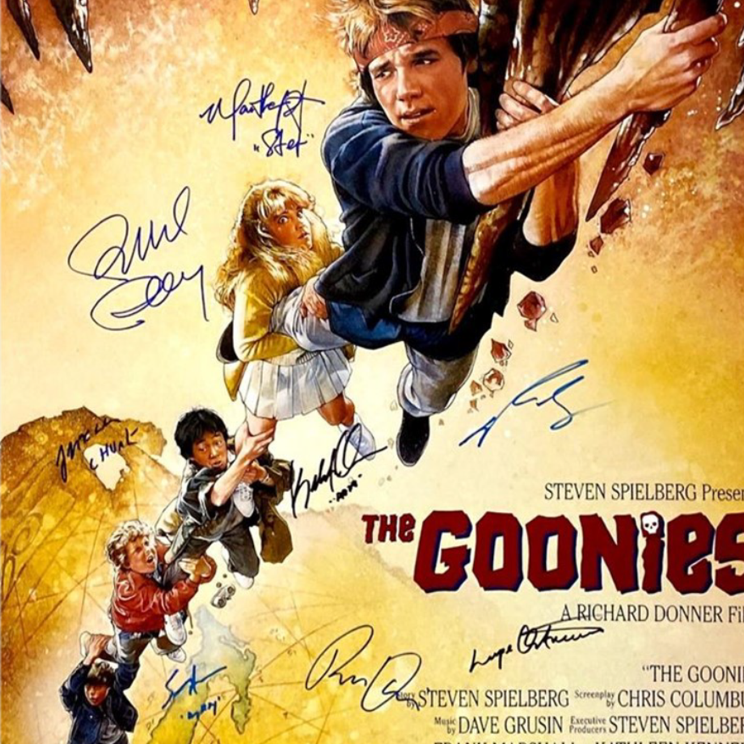 Lote 54: Póster firmado de Los Goonies (1985) - Sean Astin, Josh Brolin, Jeff Cohen, Corey Feldman, Martha Plimpton, Ke Huy Quan, Kerri Green