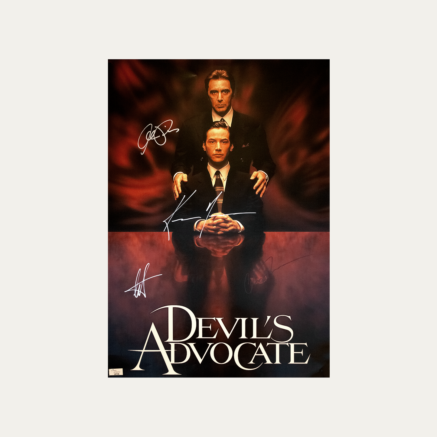 Lote 56: Póster firmado de El abogado del diablo (1997) - Keanu Reeves, Al Pacino