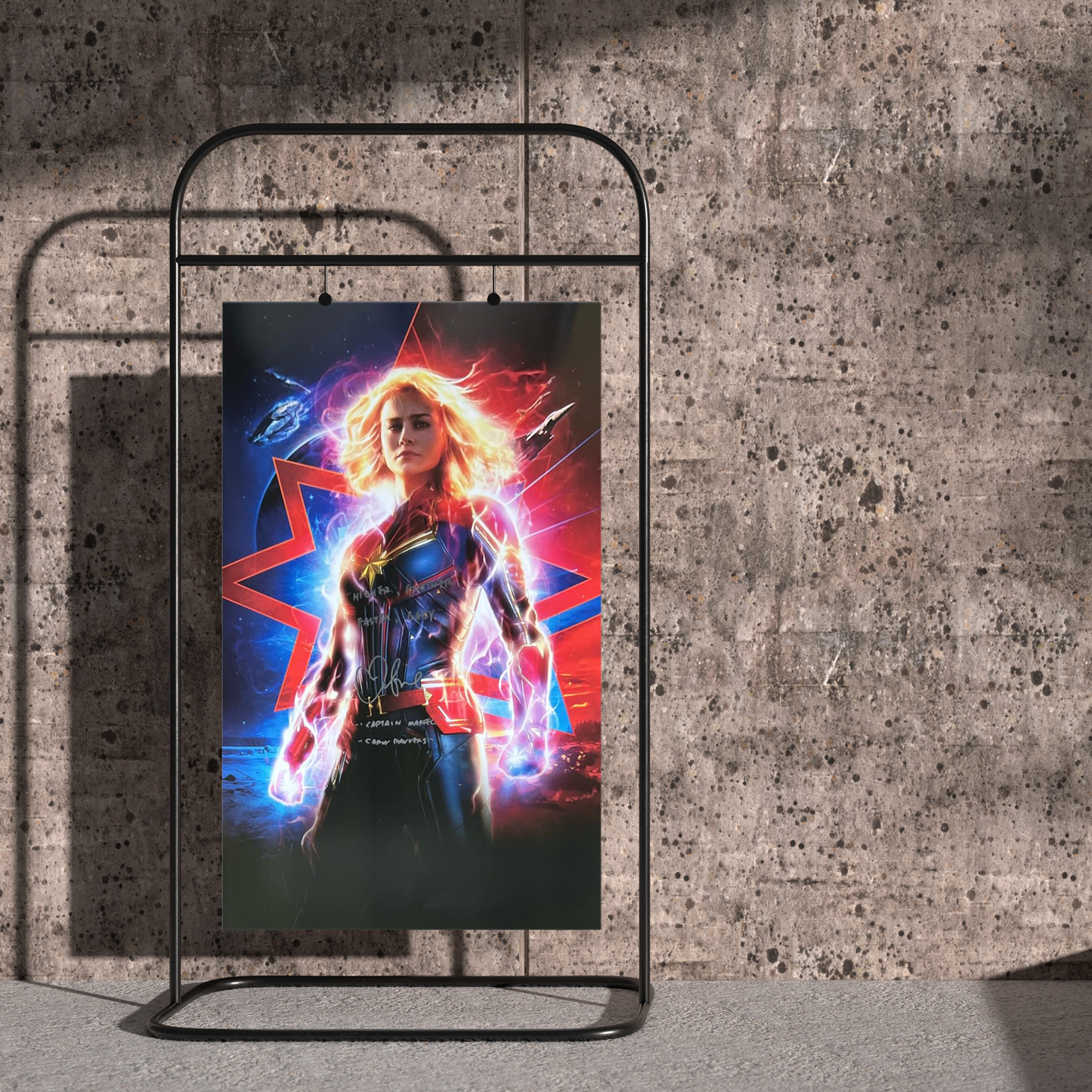 Lote 64: Póster firmado de Capitana Marvel 2019 - Brie Larson