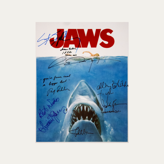 Lote 65: Póster firmado de Tiburón (1975) - Roy Scheider, Richard Dreyfuss, Lorraine Gary, Susan Backlinie, Jeffrey Kramer, John Williams y Steven Spielberg