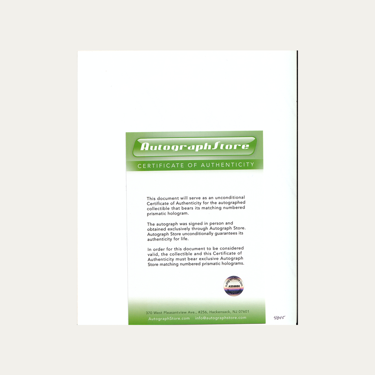 Lote 40: Fotografía firmada de Jurassic World 2015 - Bryce Dallas Howard y Chris Prao